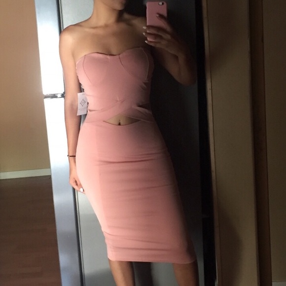 💗BRAND NEW!!! PINK STRAPLESS MIDI DRESS 💗 NWT - Picture 4 of 5
